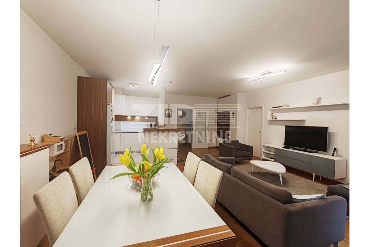 Квартира, 1033 м², 275 000$ — FAKTOR