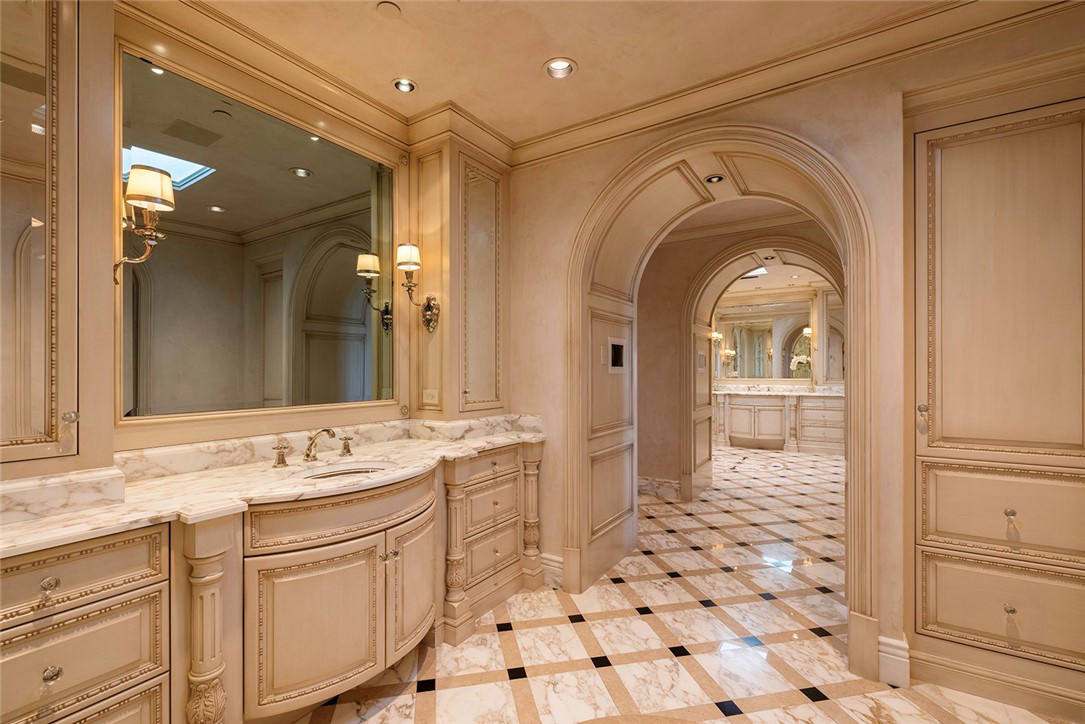 Квартира, 15000 м², 59 800 000$ — FAKTOR