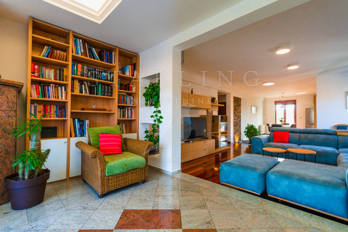 Квартира, 2046 м², 586 636$ — FAKTOR