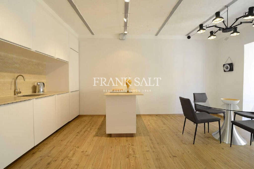 Квартира, 1076 м², 890 000$ — FAKTOR