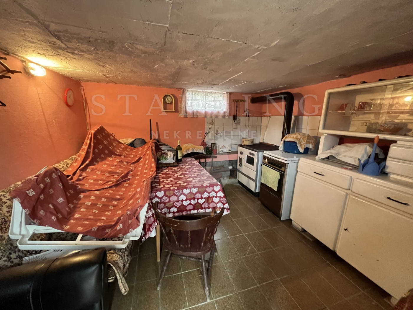 Дом, 592 м², 20 320$ — FAKTOR