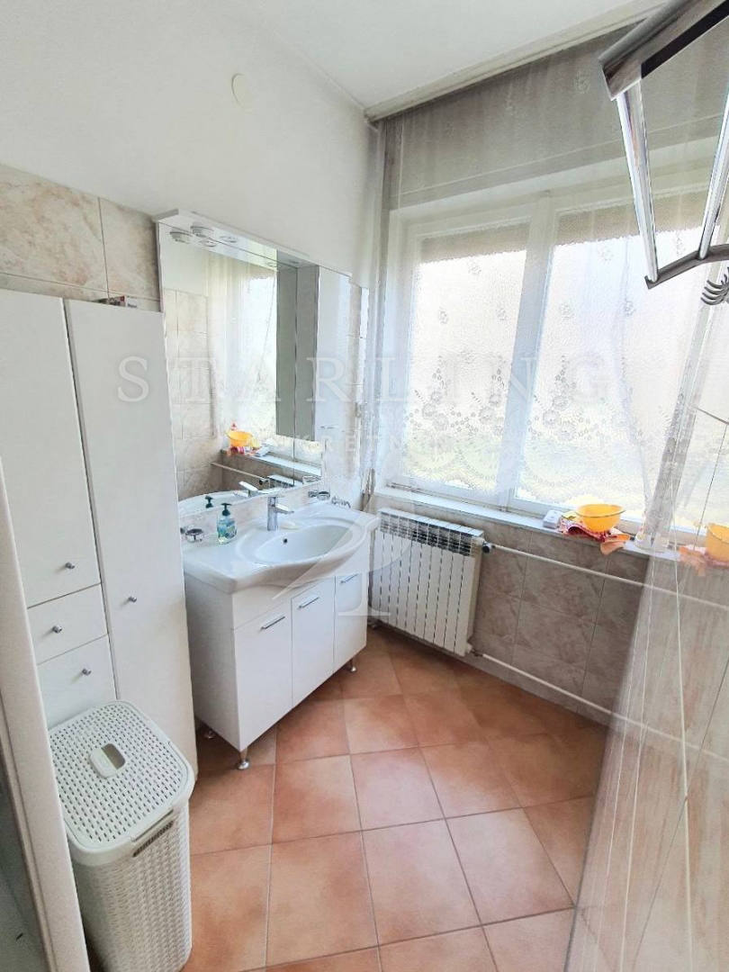 Квартира, 861 м², 197 388$ — FAKTOR
