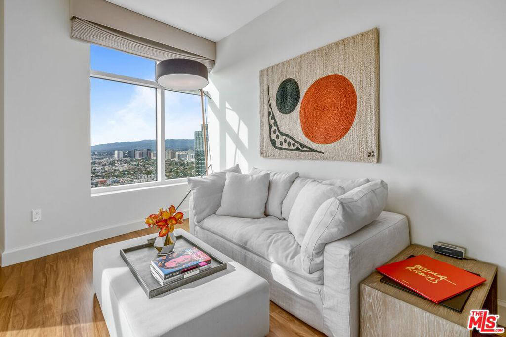 Квартира, 4450 м², 13 995 000$ — FAKTOR