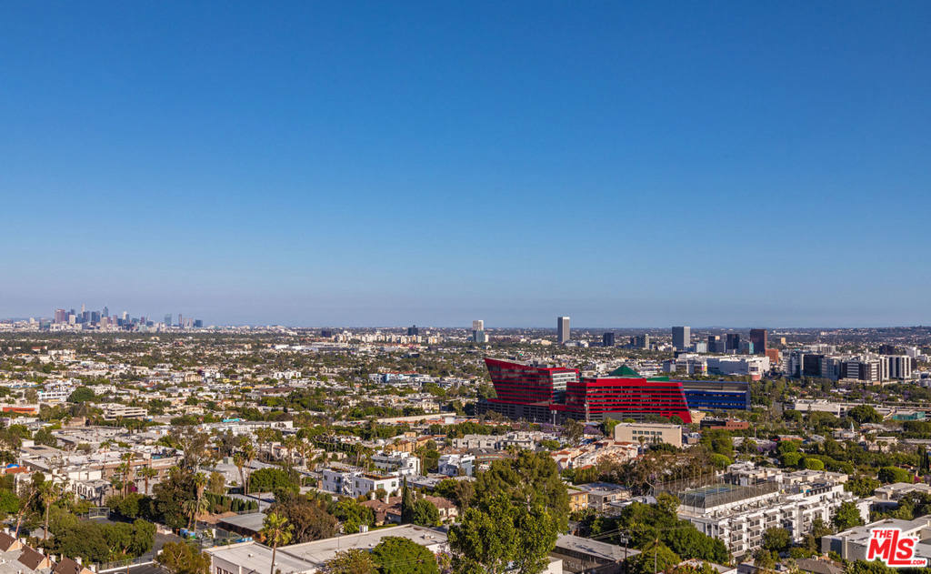 Квартира, 3880 м², 13 950 000$ — FAKTOR