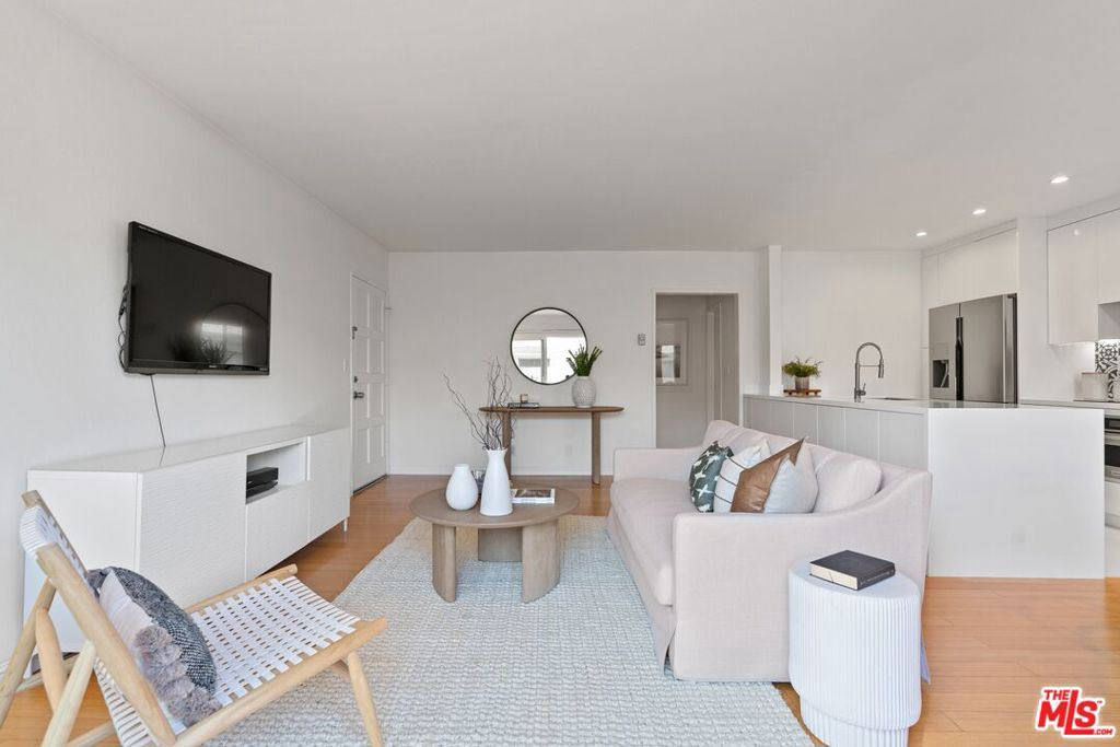 Квартира, 662 м², 749 000$ — FAKTOR