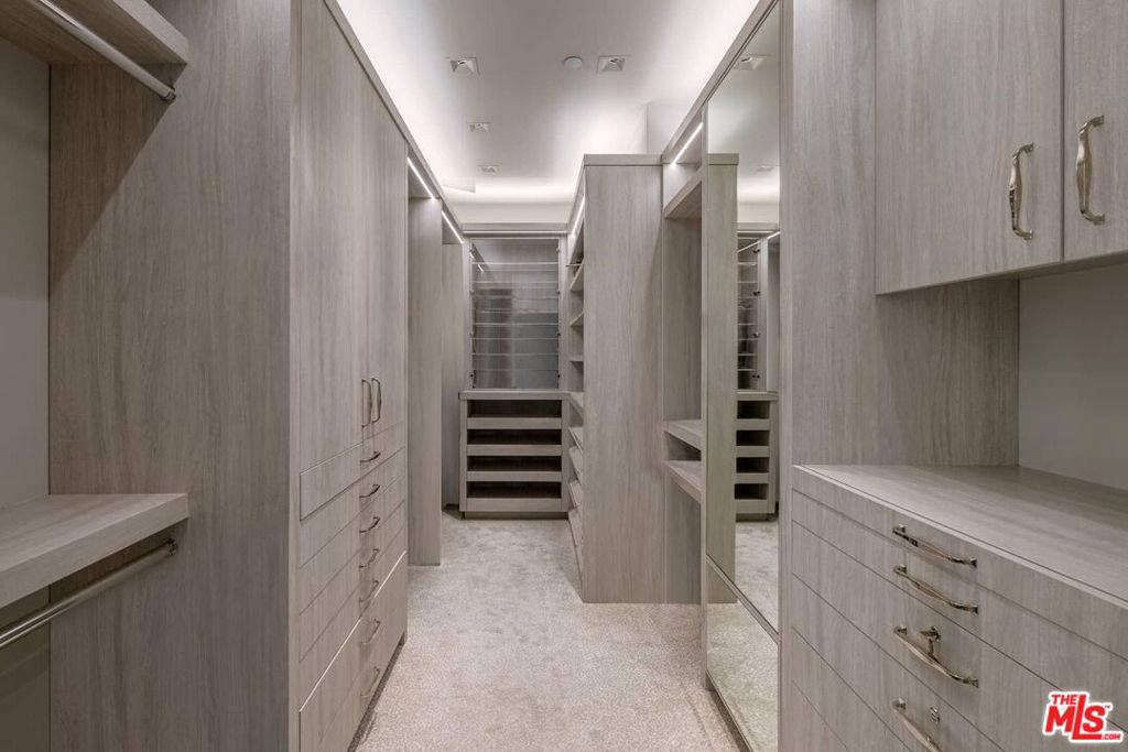 Квартира, 5283 м², 14 000 000$ — FAKTOR