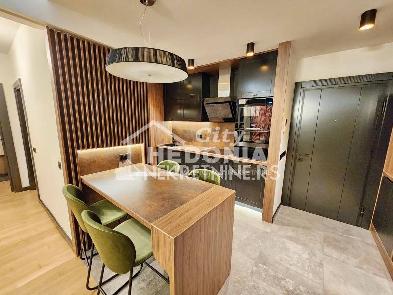 Квартира, 883 м², 518 052$ — FAKTOR