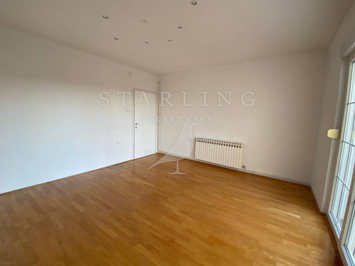 Квартира, 1206 м², 169 292$ — FAKTOR