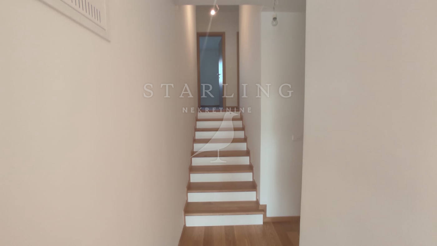 Квартира, 926 м², 298 651$ — FAKTOR