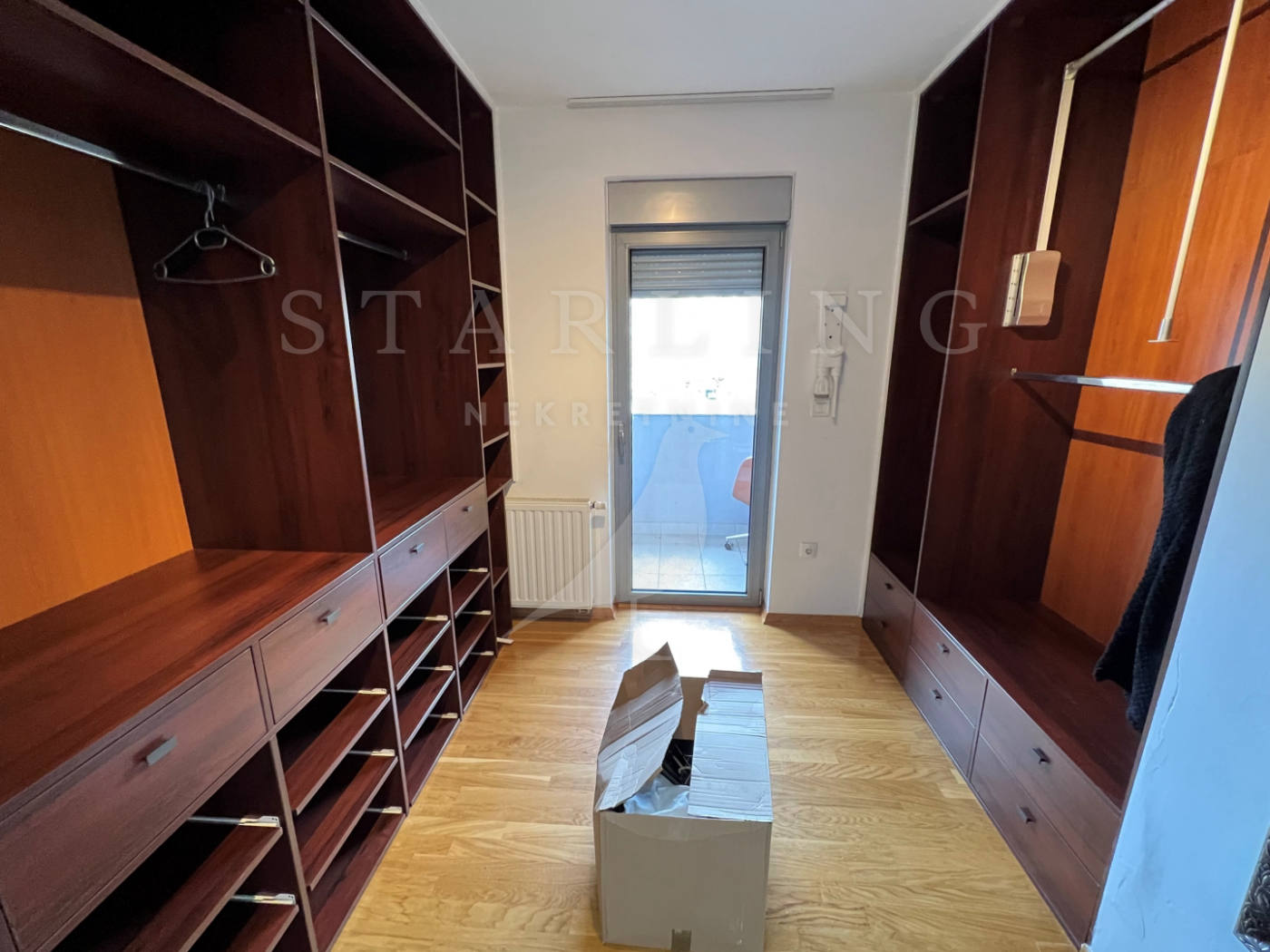 Квартира, 1044 м², 345 581$ — FAKTOR