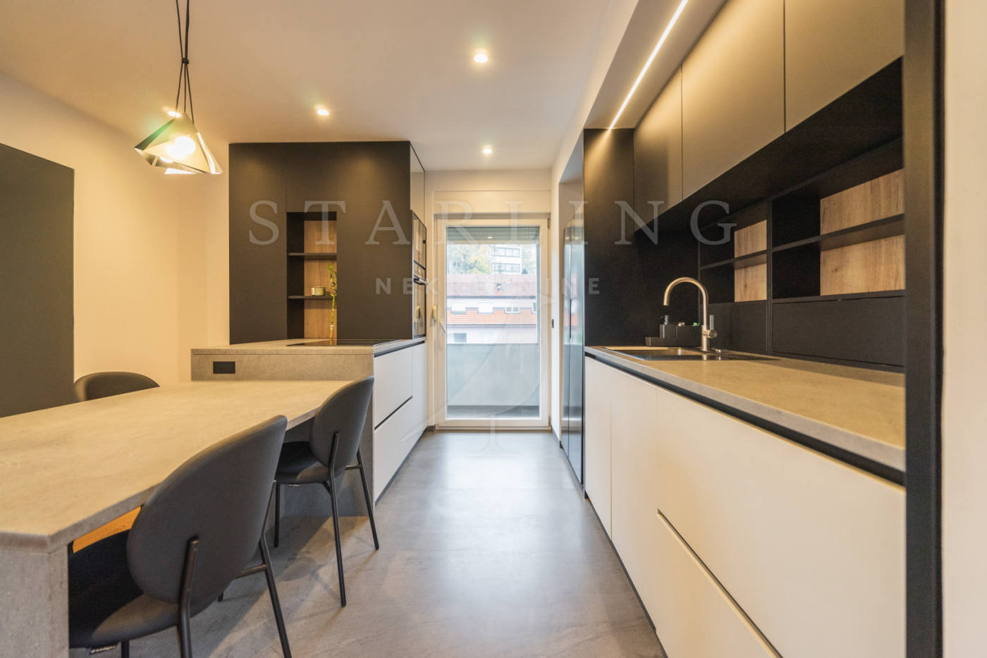 Квартира, 1120 м², 416 277$ — FAKTOR