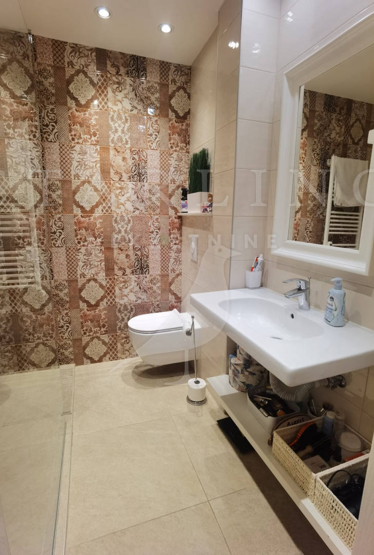 Квартира, 668 м², 196 093$ — FAKTOR