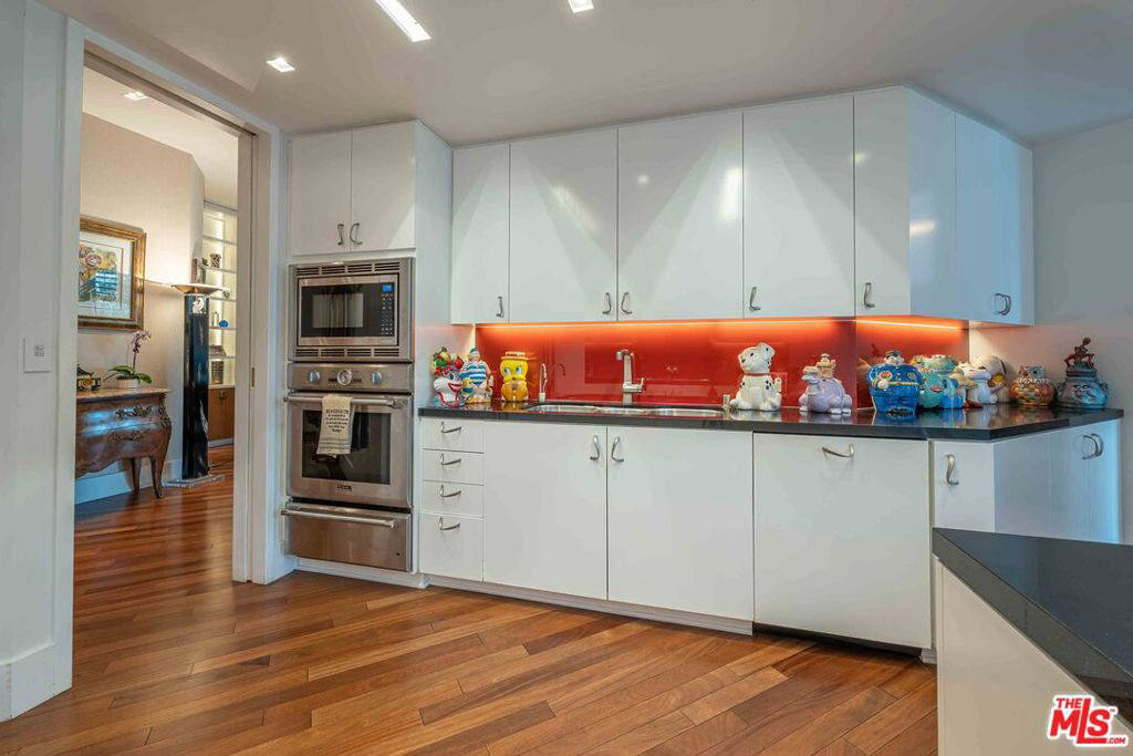 Квартира, 2776 м², 2 499 000$ — FAKTOR
