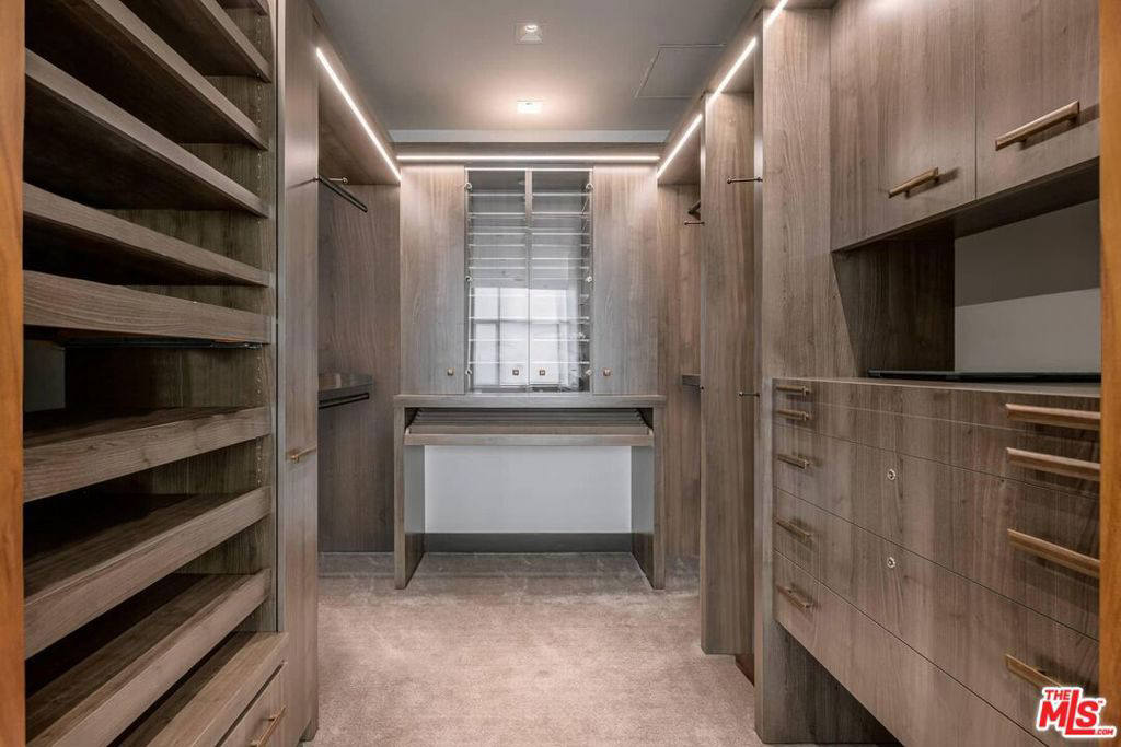 Квартира, 5283 м², 14 000 000$ — FAKTOR