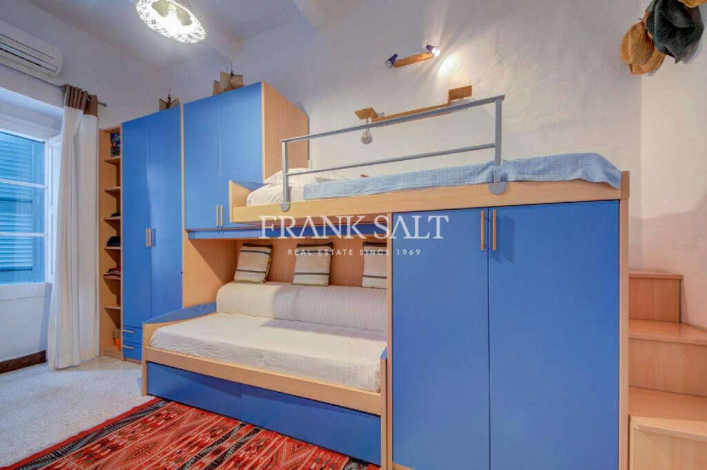 Квартира, 2207 м², 1 650 000$ — FAKTOR