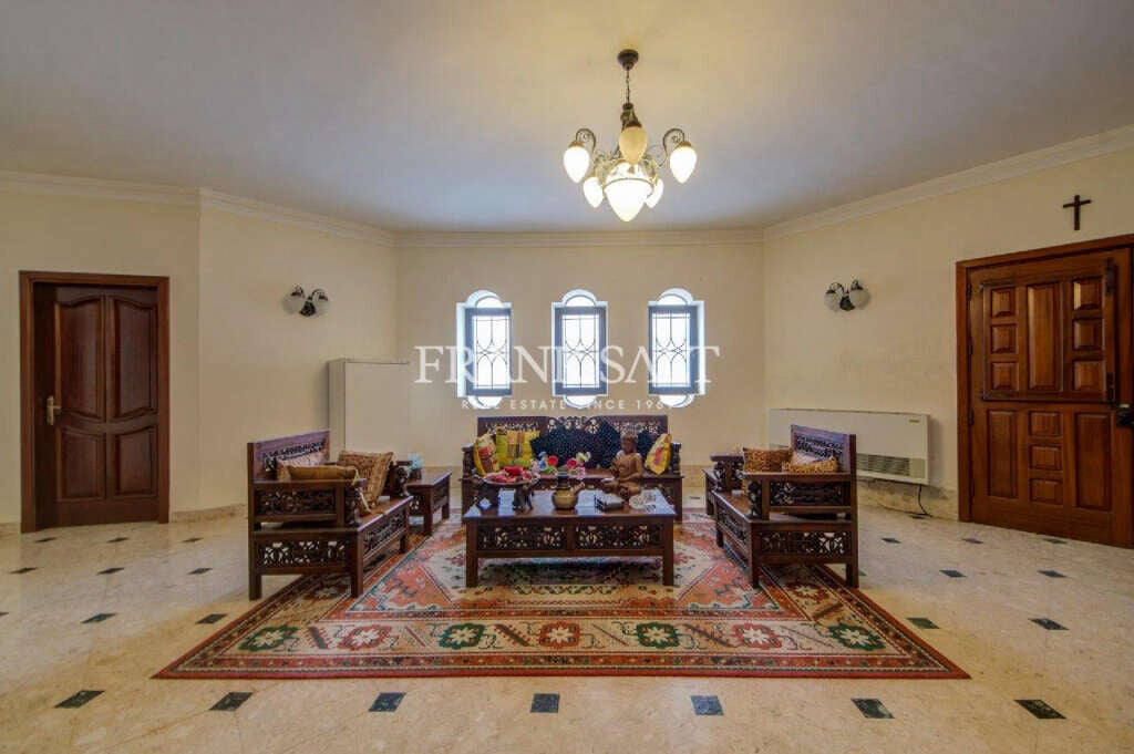 Дом, 12109 м², 4 500 000$ — FAKTOR