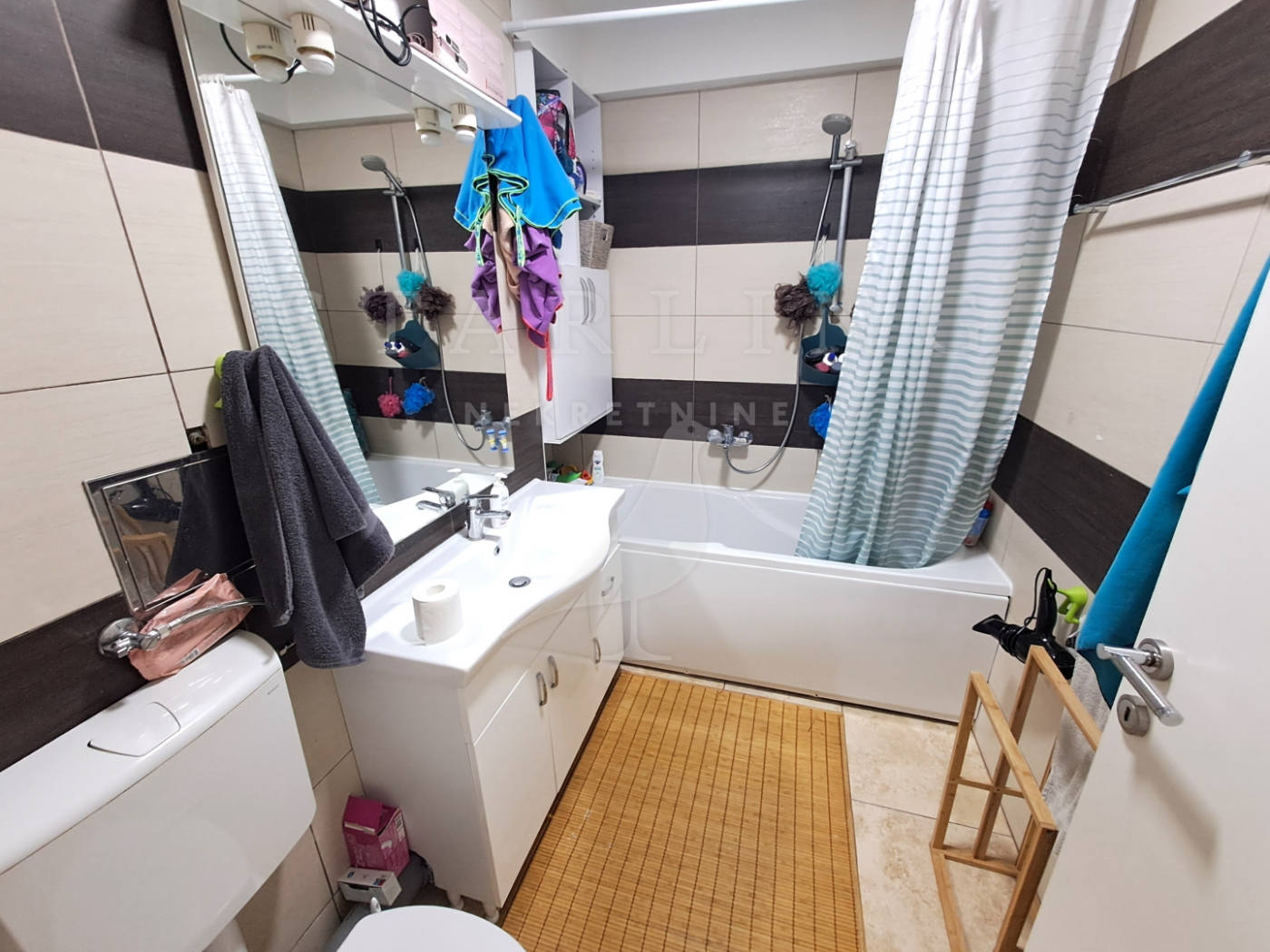 Квартира, 1077 м², 307 832$ — FAKTOR