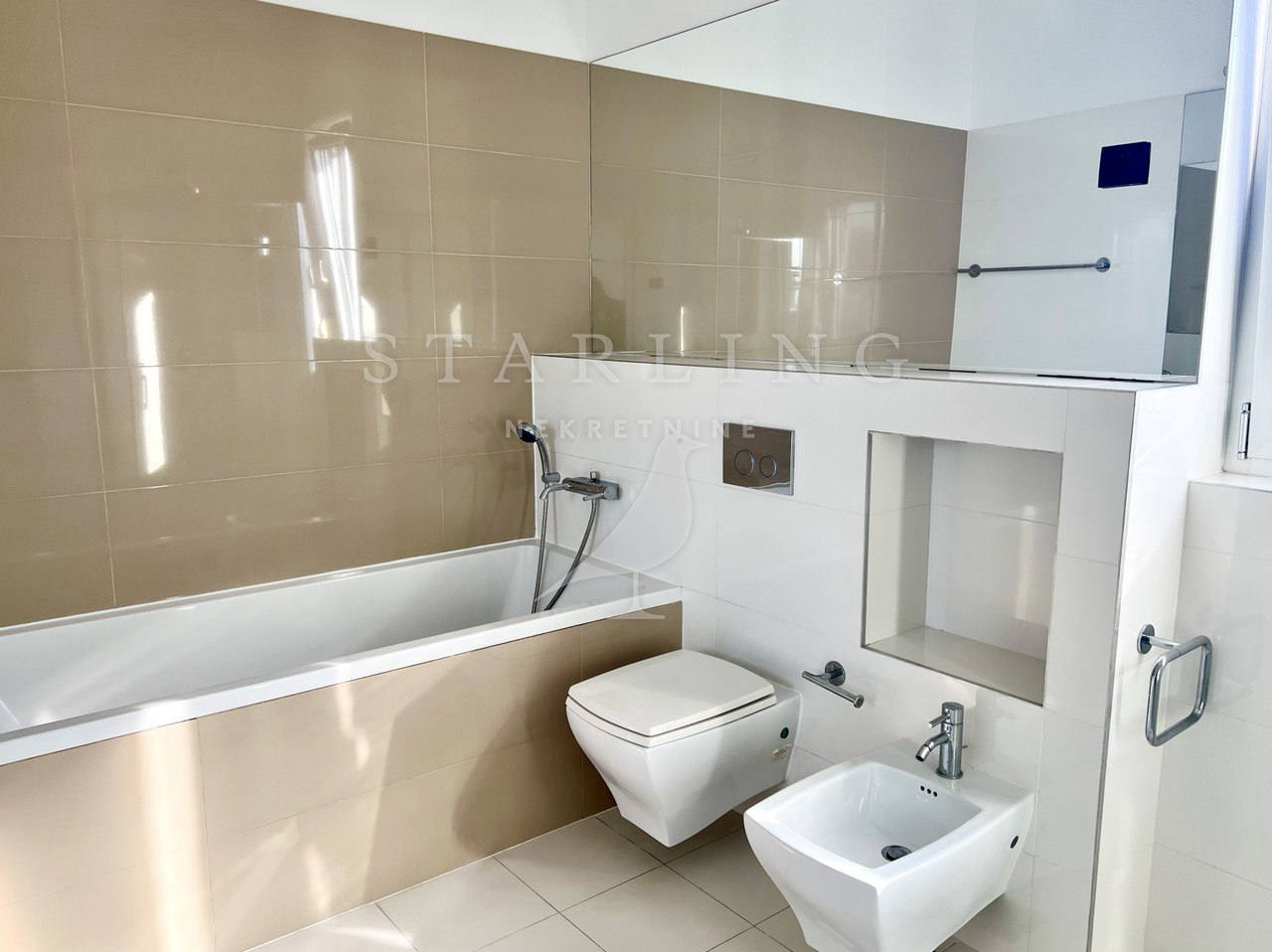 Квартира, 1055 м², 369 170$ — FAKTOR