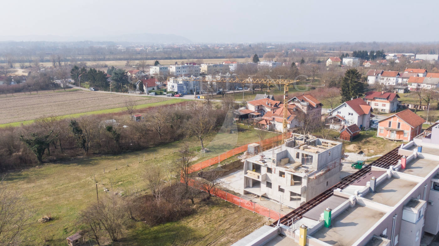 Квартира, 1001 м², 230 542$ — FAKTOR