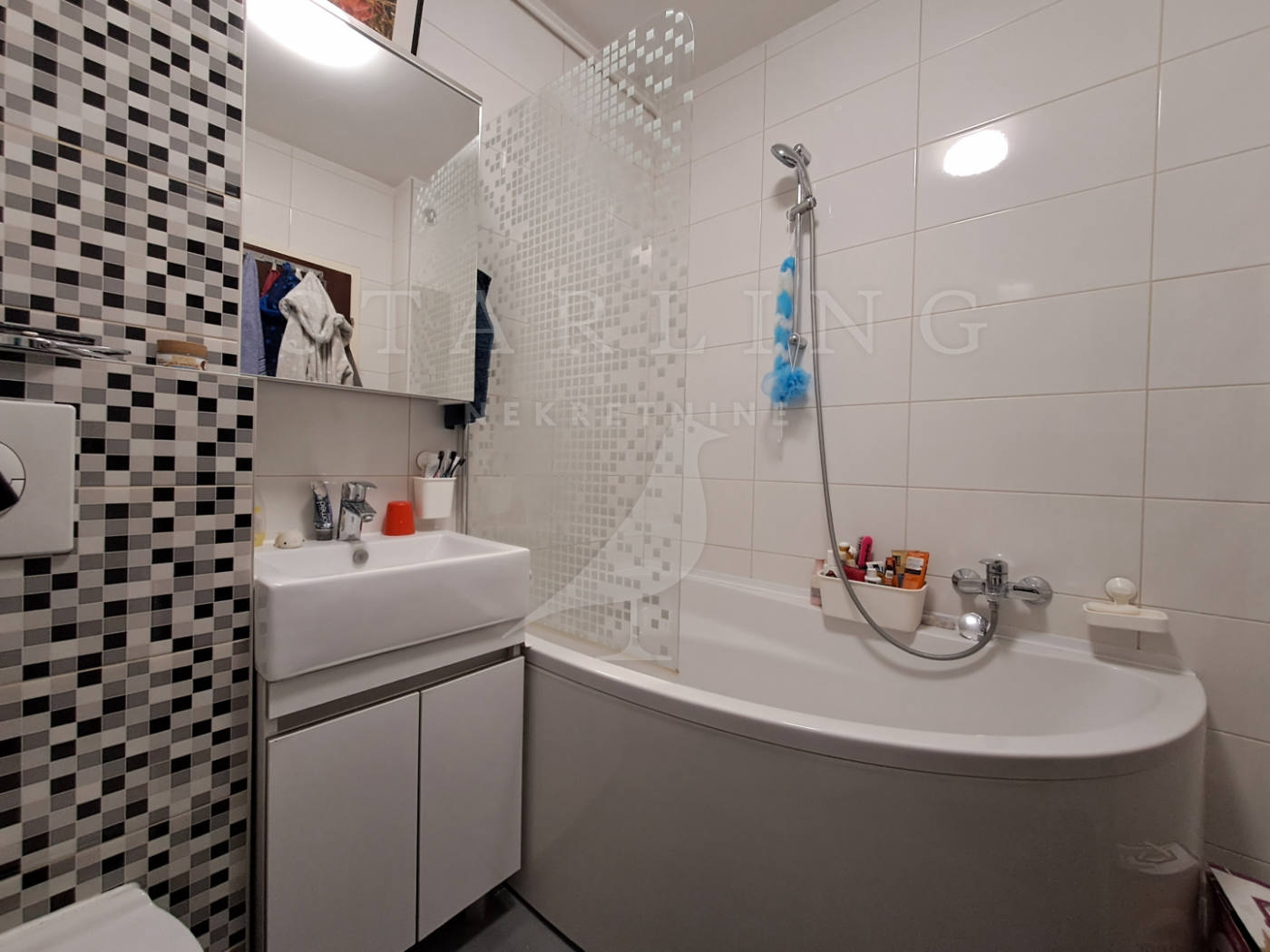 Квартира, 937 м², 190 082$ — FAKTOR