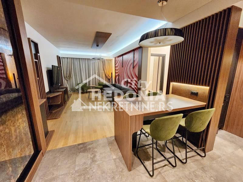 Квартира, 883 м², 518 052$ — FAKTOR