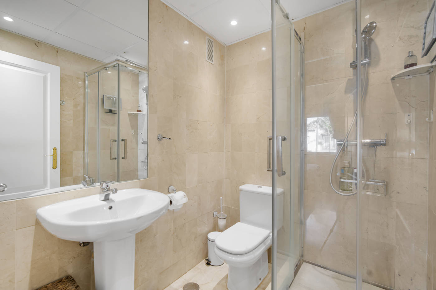Квартира, 1410 м², 525 641$ — FAKTOR