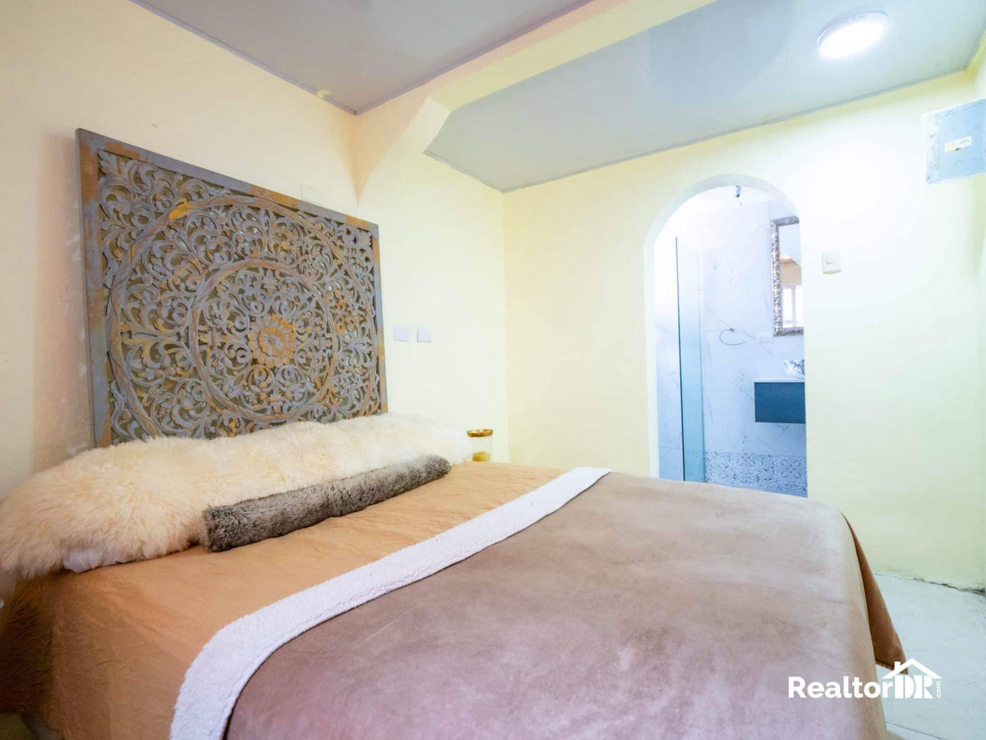 Квартира, 2142 м², 225 000$ — FAKTOR