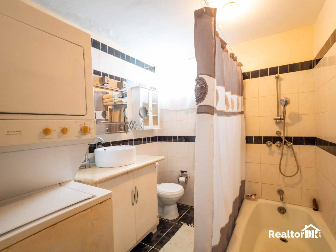 Квартира, 2142 м², 225 000$ — FAKTOR