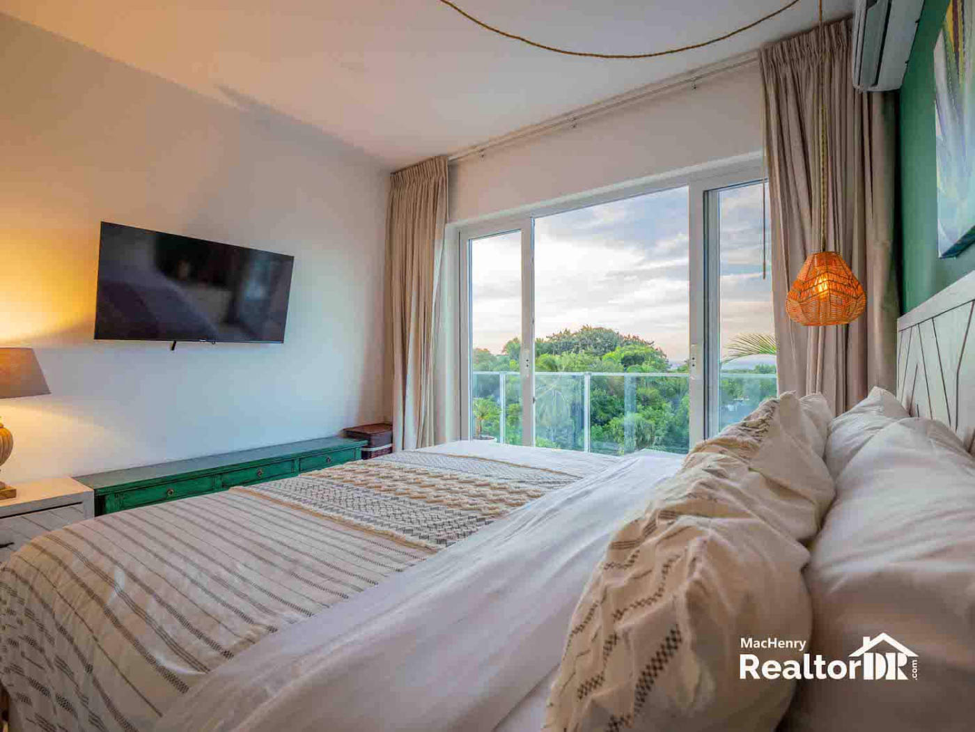 Квартира, 2239 м², 439 000$ — FAKTOR