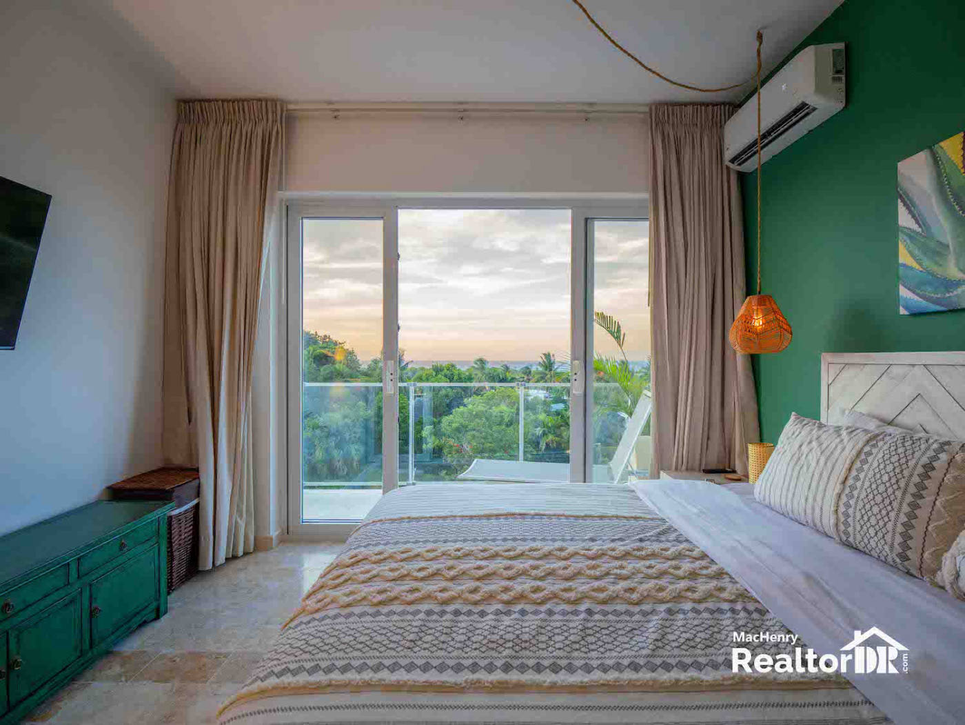 Квартира, 2239 м², 439 000$ — FAKTOR