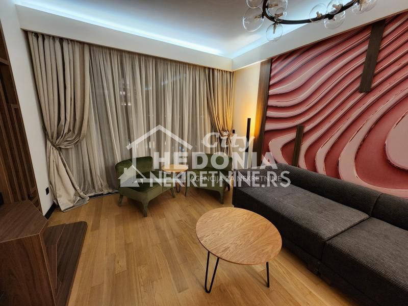 Квартира, 883 м², 518 052$ — FAKTOR