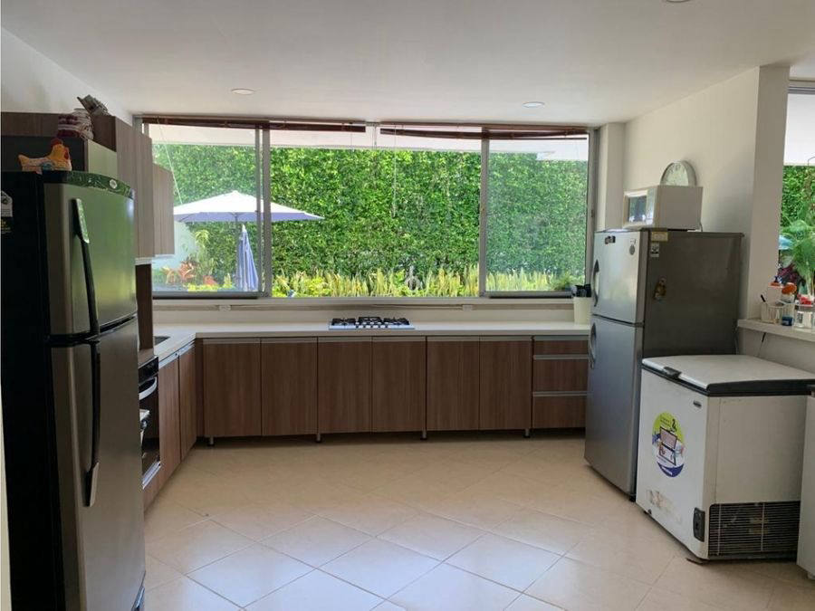 Квартира, 4306 м², 408 852$ — FAKTOR