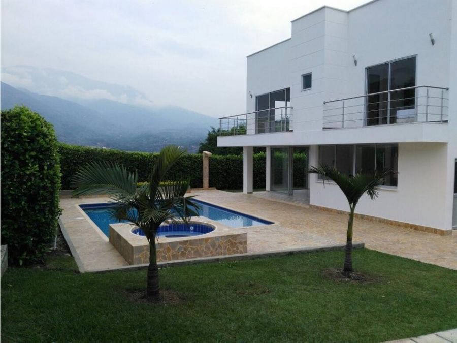 Квартира, 4306 м², 408 852$ — FAKTOR