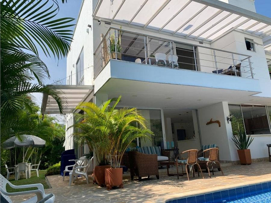 Квартира, 4306 м², 408 852$ — FAKTOR