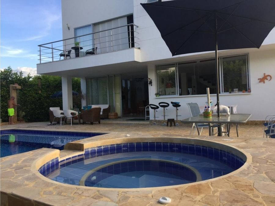 Квартира, 4306 м², 408 852$ — FAKTOR