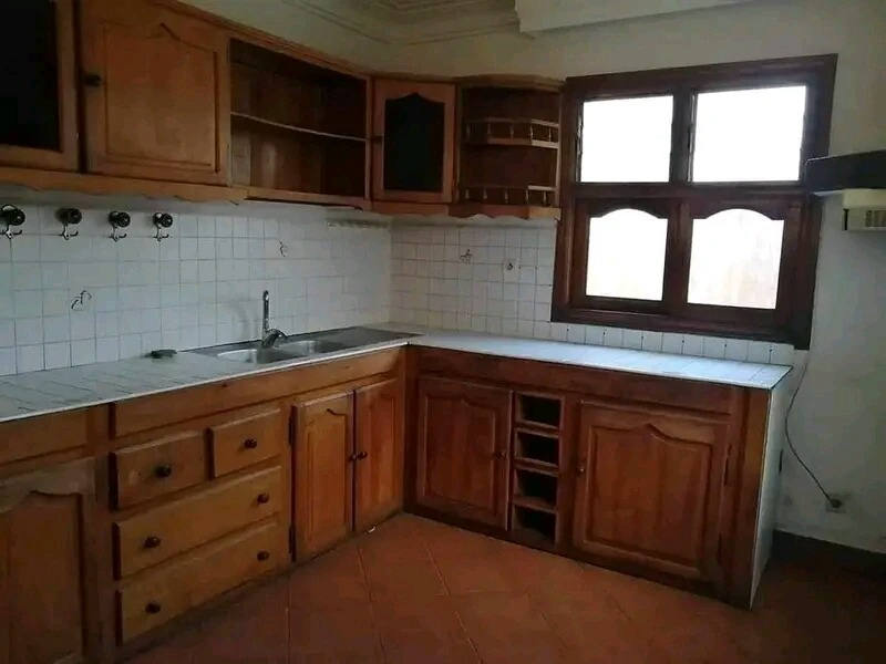 Будинок, 2153 м², 138 185$ — FAKTOR