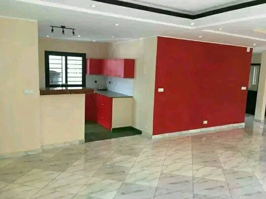 Будинок, 2153 м², 211 110$ — FAKTOR