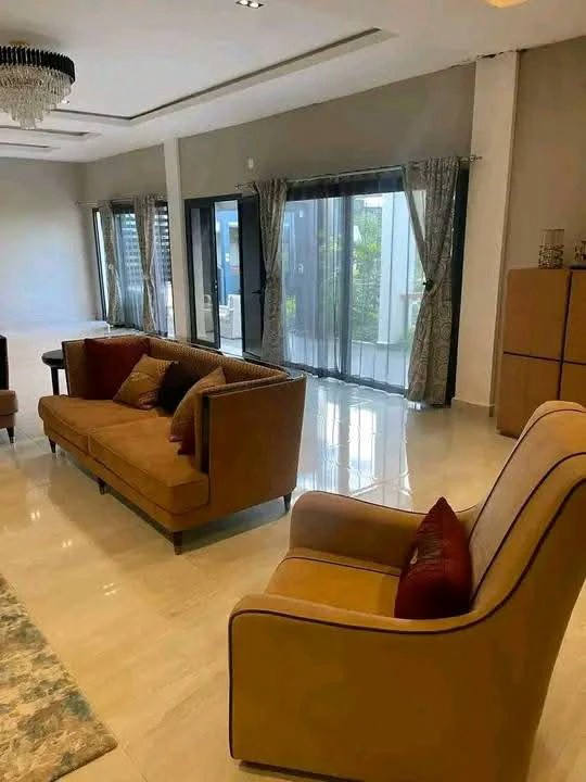 Будинок, 1722 м², 801 241$ — FAKTOR