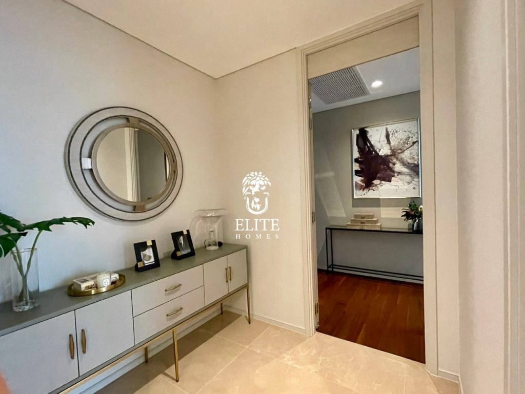 Квартира, 2325 м², 1 693 892$ — FAKTOR