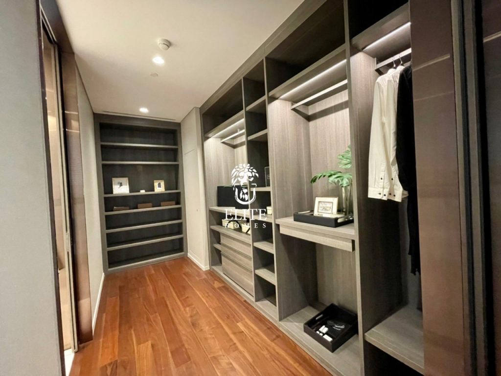 Квартира, 2325 м², 1 693 892$ — FAKTOR