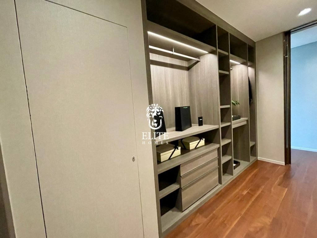 Квартира, 2325 м², 1 693 892$ — FAKTOR