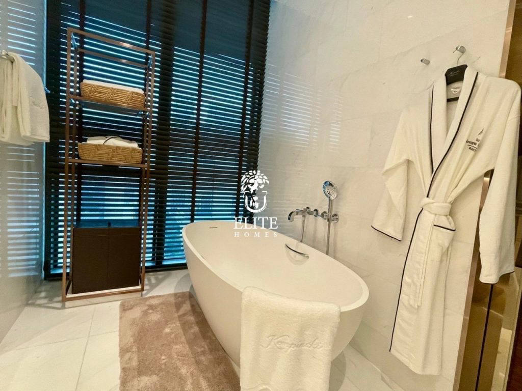 Квартира, 2325 м², 1 693 892$ — FAKTOR