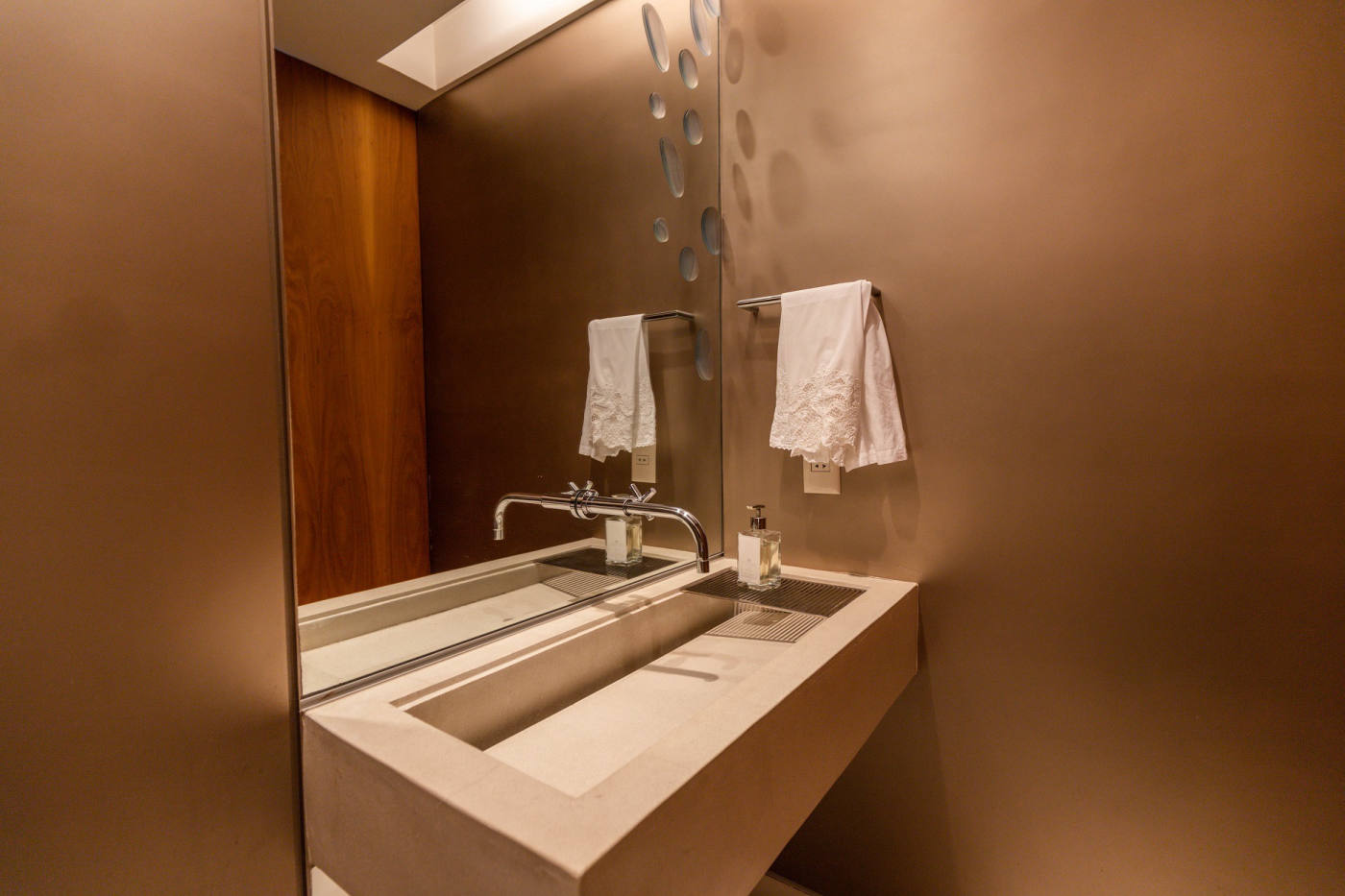 Квартира, 4898 м², 3 369 606$ — FAKTOR