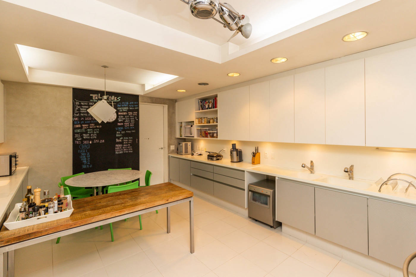 Квартира, 4898 м², 3 369 606$ — FAKTOR