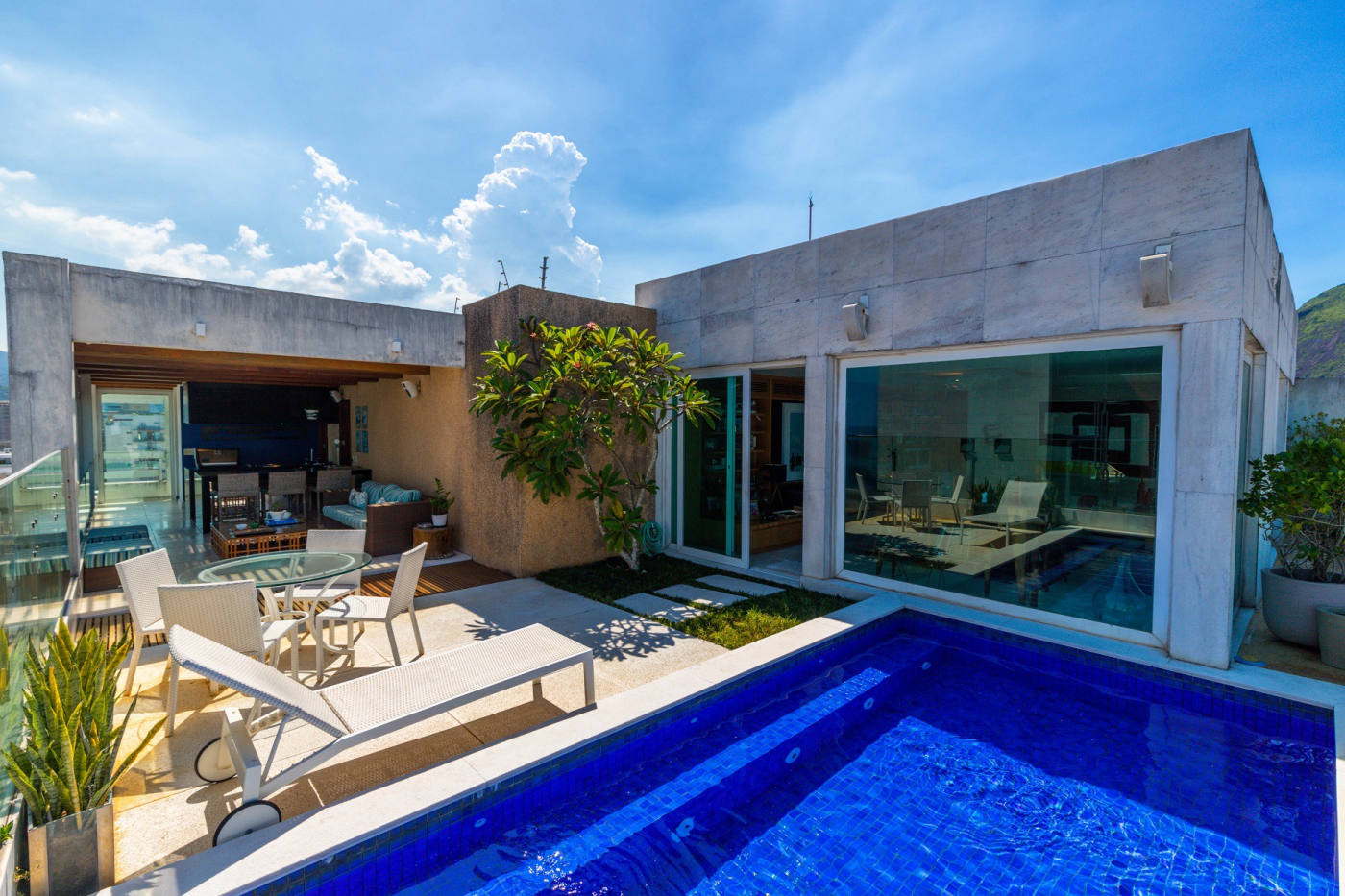 Квартира, 4898 м², 3 369 606$ — FAKTOR