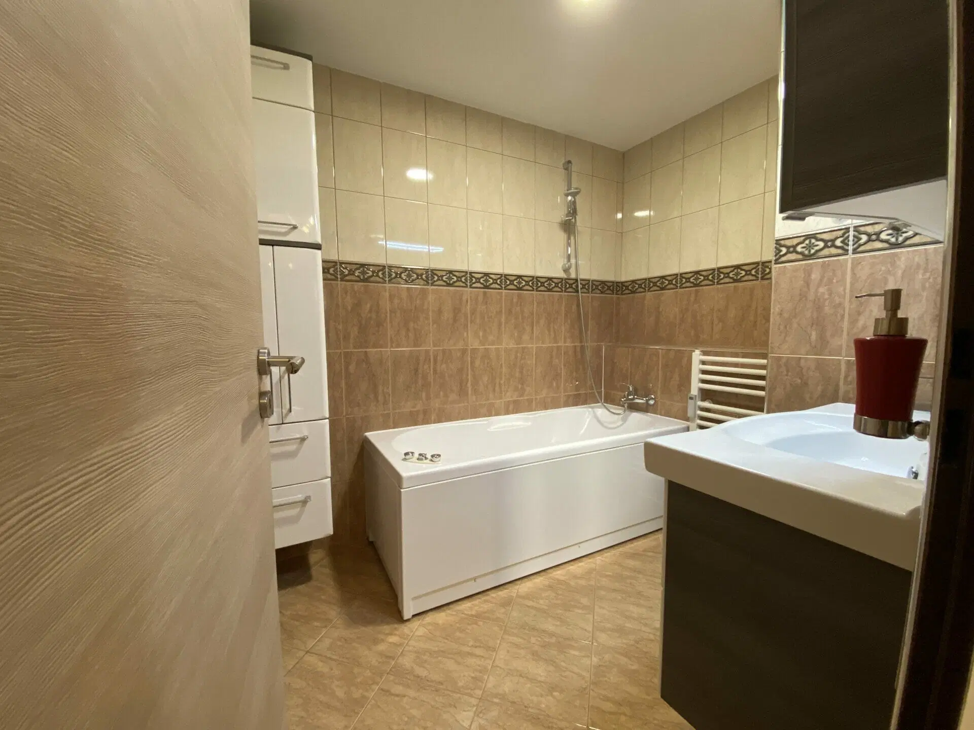 Квартира, 786 м², 380 000$ — FAKTOR