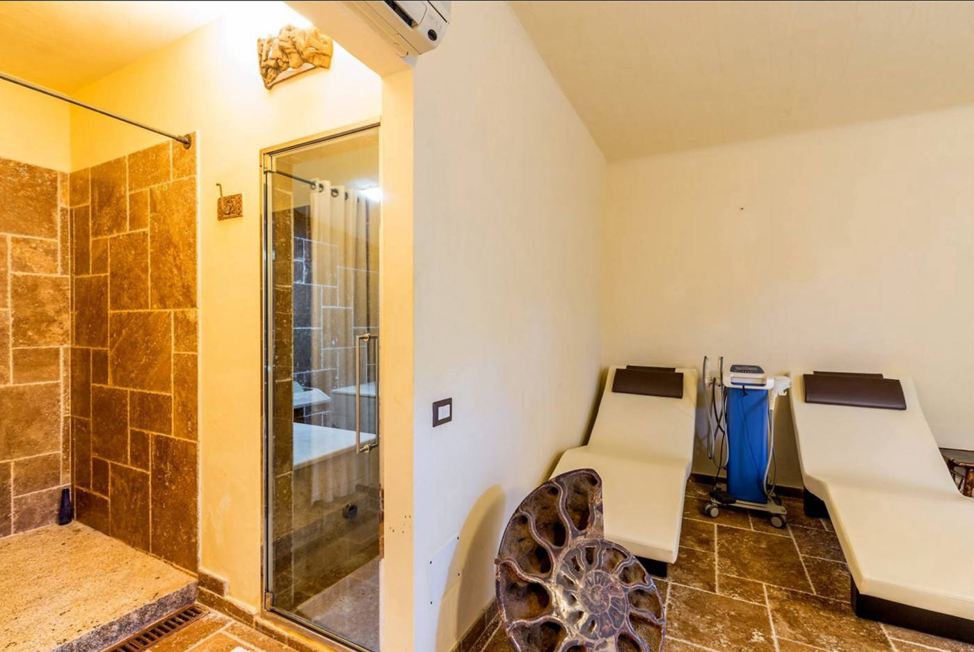 Квартира, 5382 м², 31 320 000$ — FAKTOR