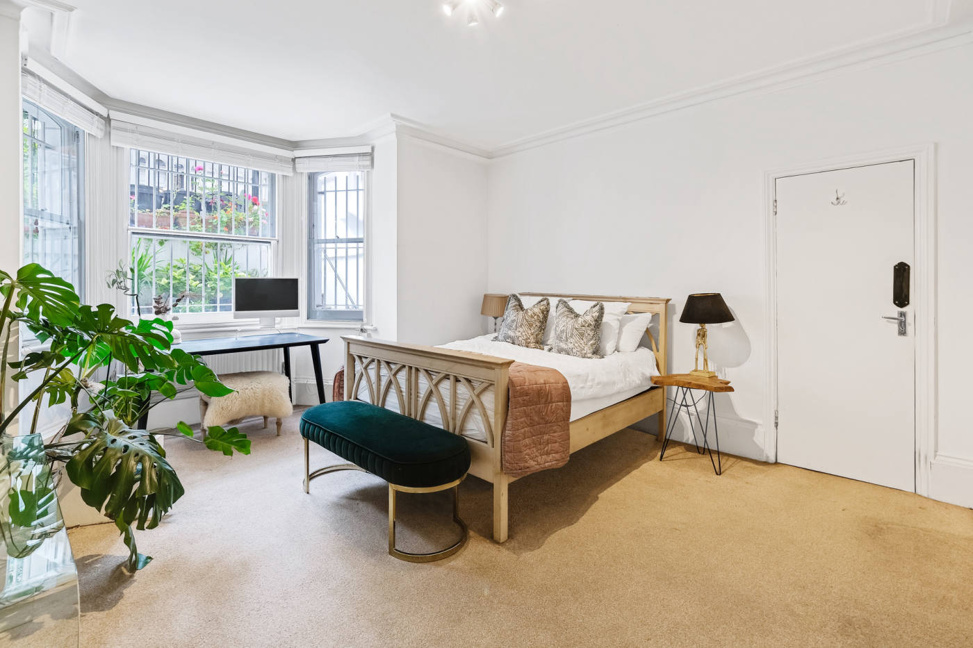 Квартира, 893 м², 961 000$ — FAKTOR