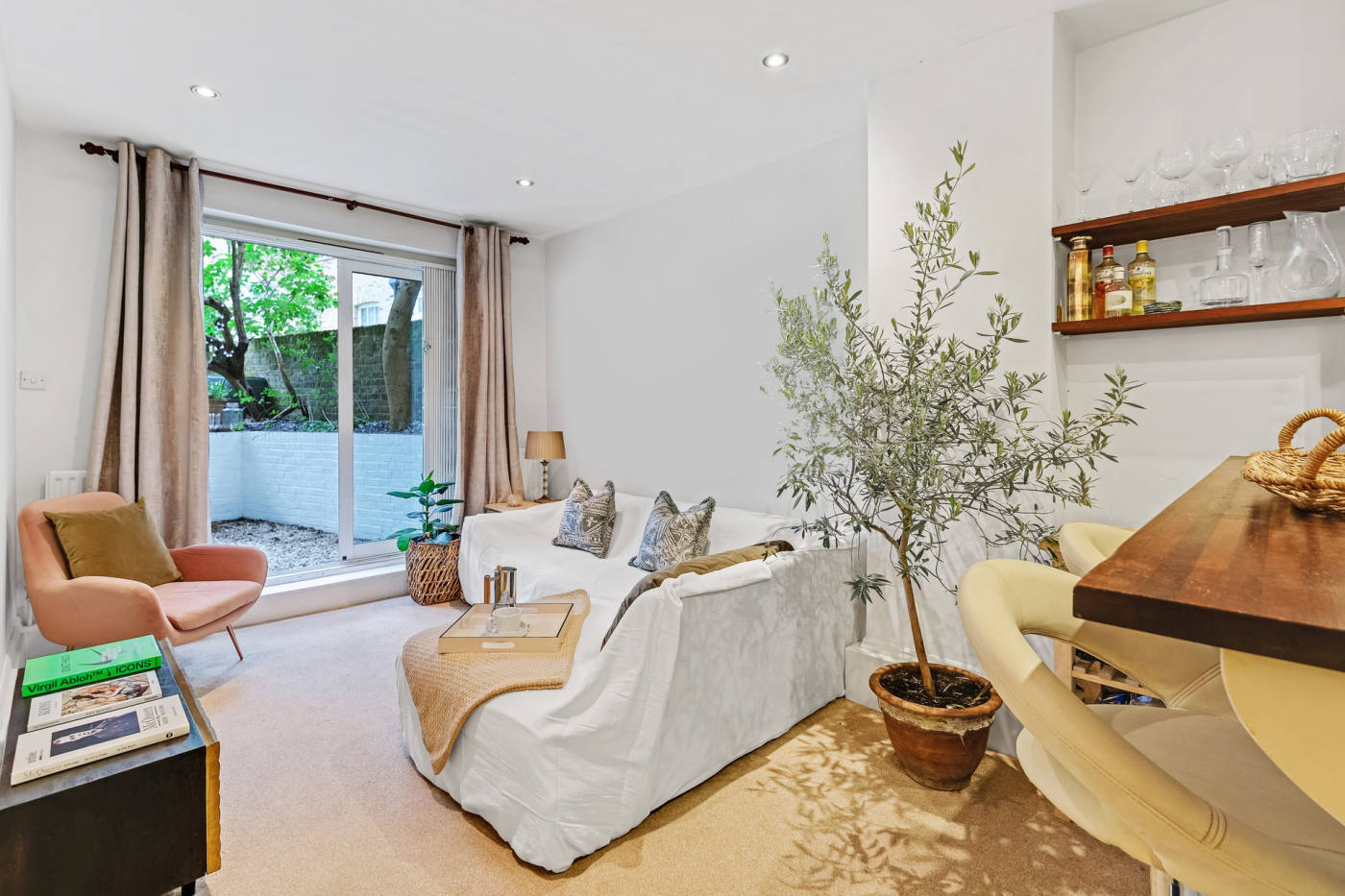 Квартира, 893 м², 961 000$ — FAKTOR