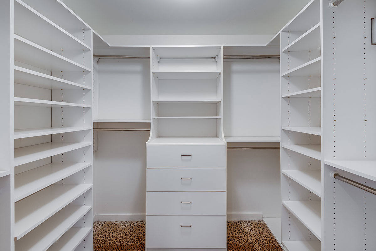 Квартира, 1668 м², 2 800 000$ — FAKTOR